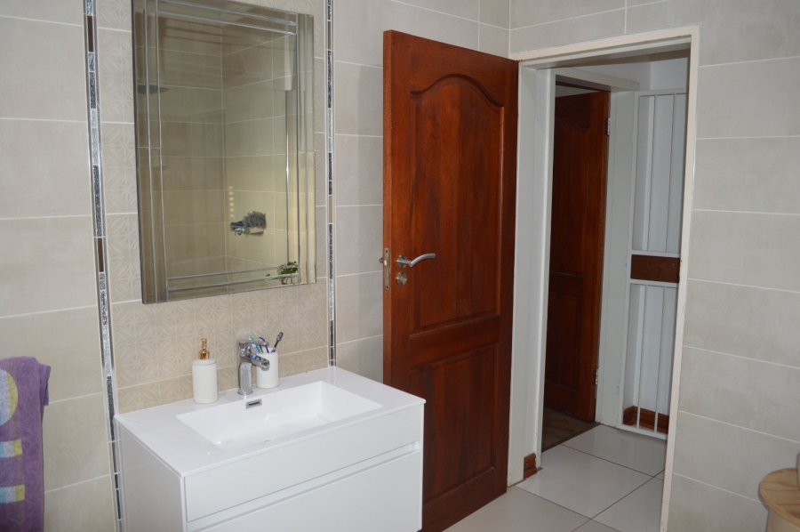 4 Bedroom Property for Sale in Flamwood North West